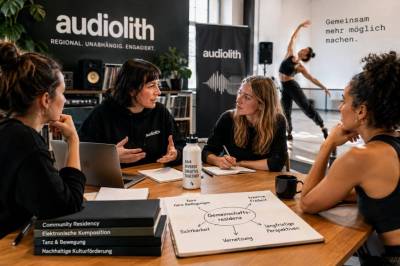 Wie verhandle ich mit einem regionalen musiklabel wie audiolith eine faire gemeinschaftsresidenz für elektronische komponistinnen und tanzathletinnen